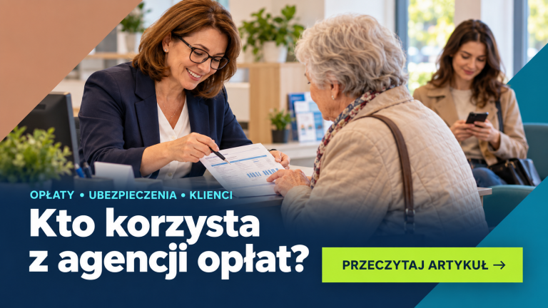 Kto korzysta z agencji opłat? Agentka wyjaśnia rachunek starszej klientce; w tle młodsza klientka ze smartfonem.